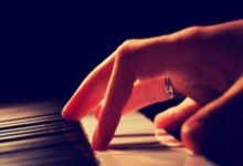 雷竞技官网:乌度卡:狄龙吃2T被驱逐 因为他以为裁判一开始只吹他技术犯规了.